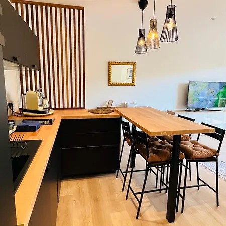 Superbe Terrasse Et Parking Prive