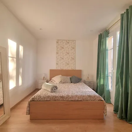 Superbe Terrasse Et Parking Prive サントロペ