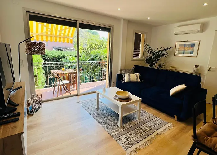 Daire Superbe Terrasse Et Parking Prive