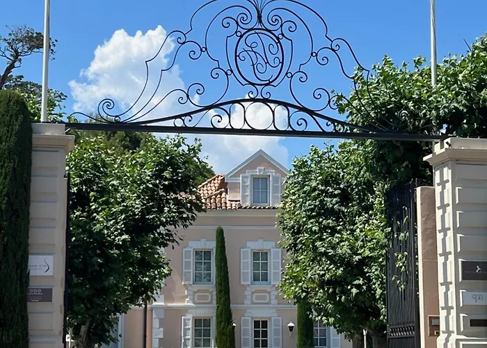 Apartment Superbe Terrasse Et Parking Prive